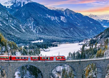 Winterlicher Glacier- & Bernina-Express