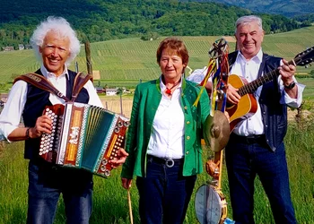 Saisonabschlussfahrt ins Blaue - mit Musikunterhaltung von den "Spätzündern"