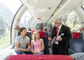 Gotthard Panorama Express - Mit Schiff & Bahn Schweizer Geschichte erleben
