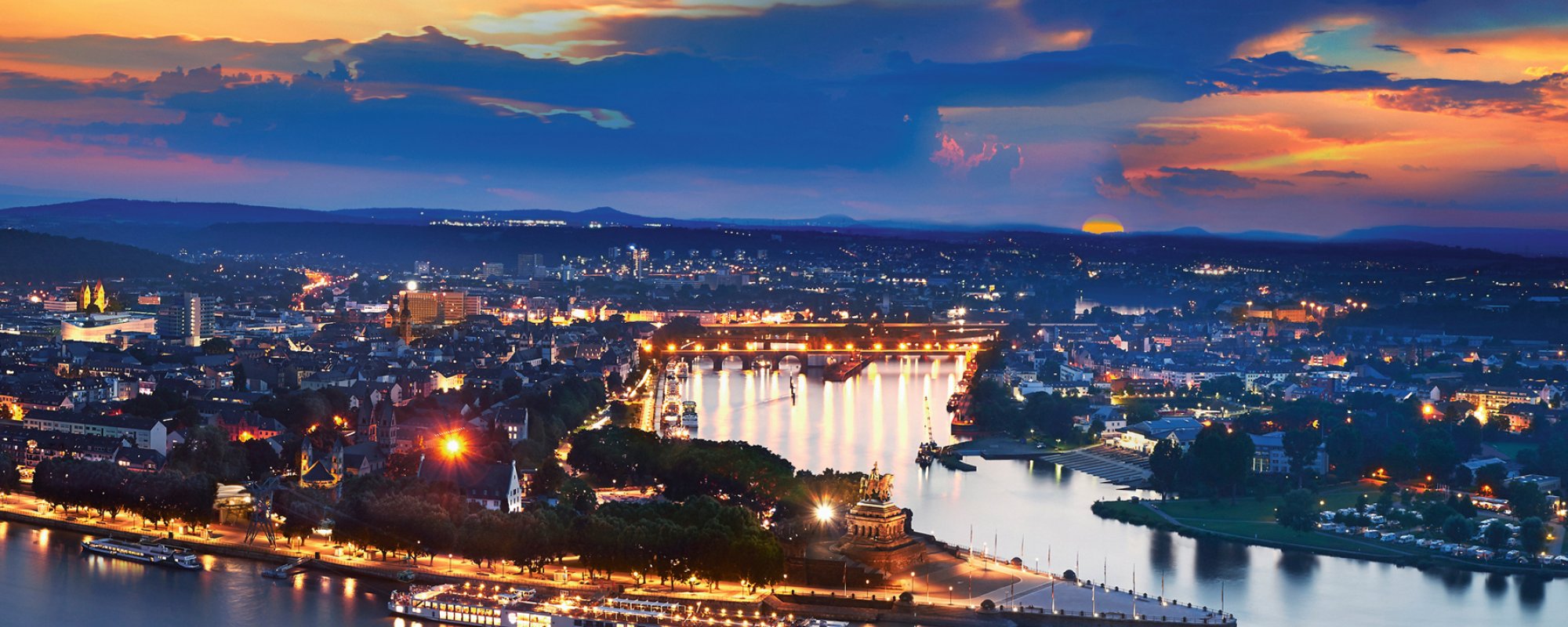 Deutsches Eck am Abend