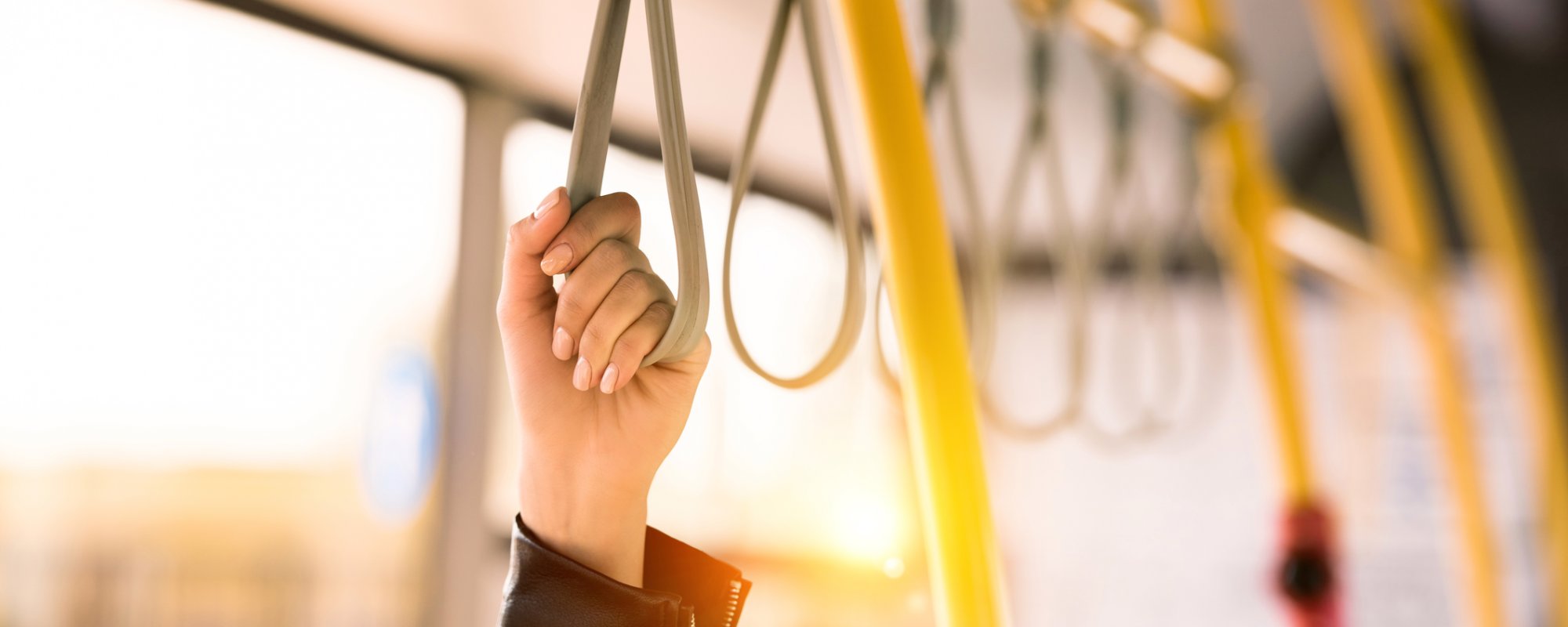 Fahrgäste im Linienbus 