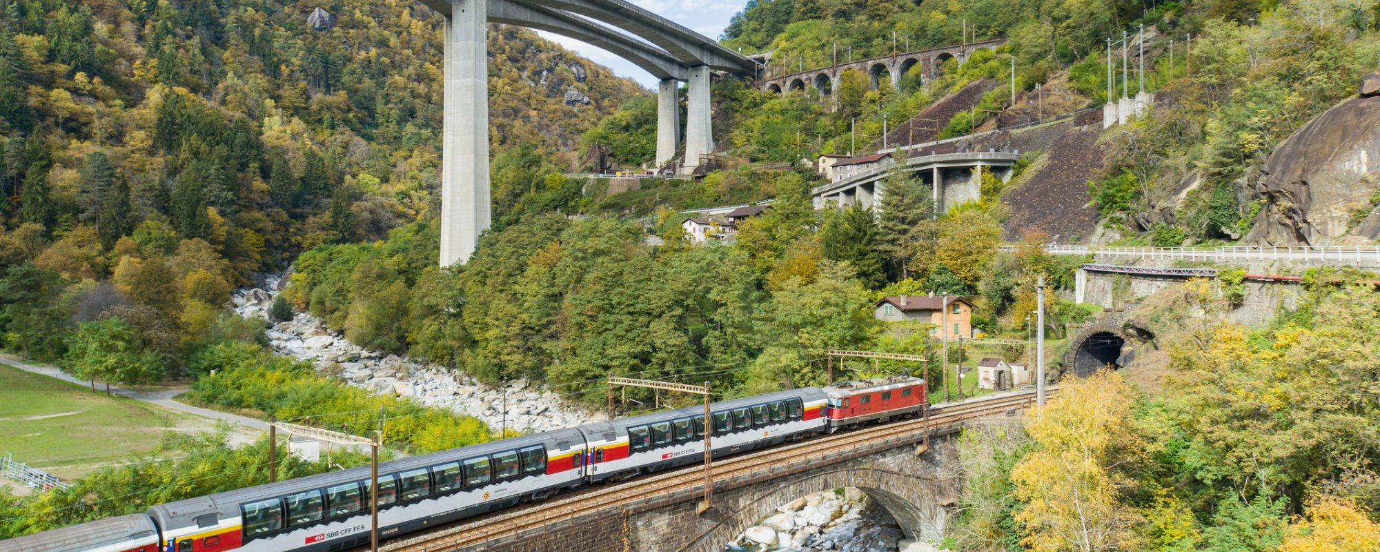 Gotthard Panoramic Express