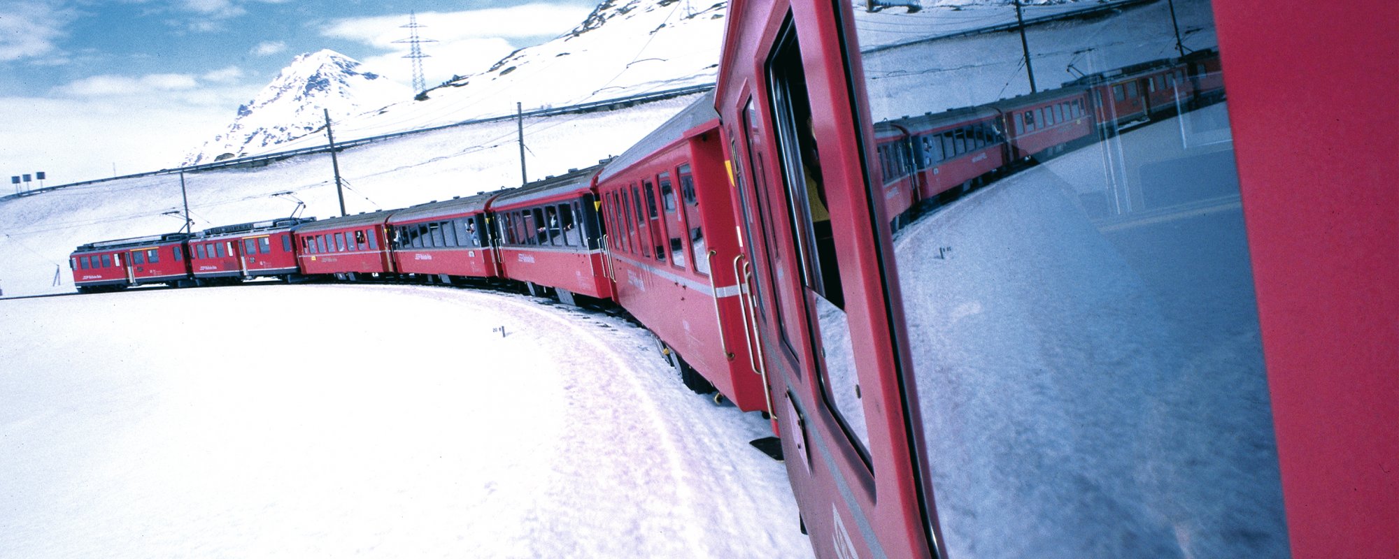 Bernina-Express auf dem Bernina Pass